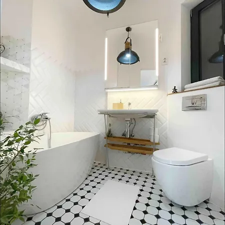 Sunset-cismigiu Gardens