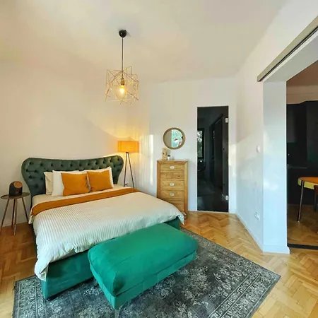 Sunset-cismigiu Gardens Bucarest