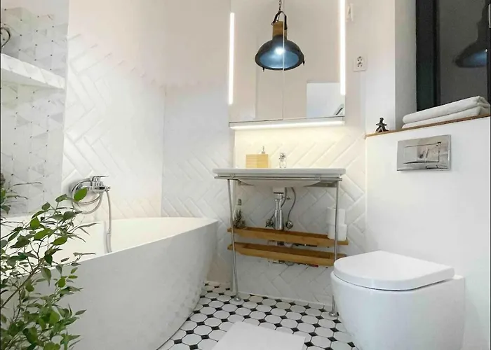 Sunset-cismigiu Gardens